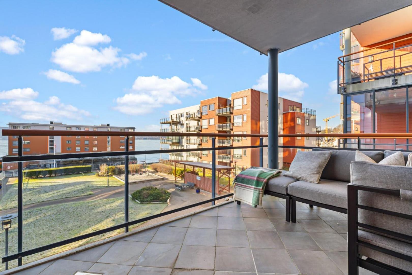 Heimby - Parking - Balcony