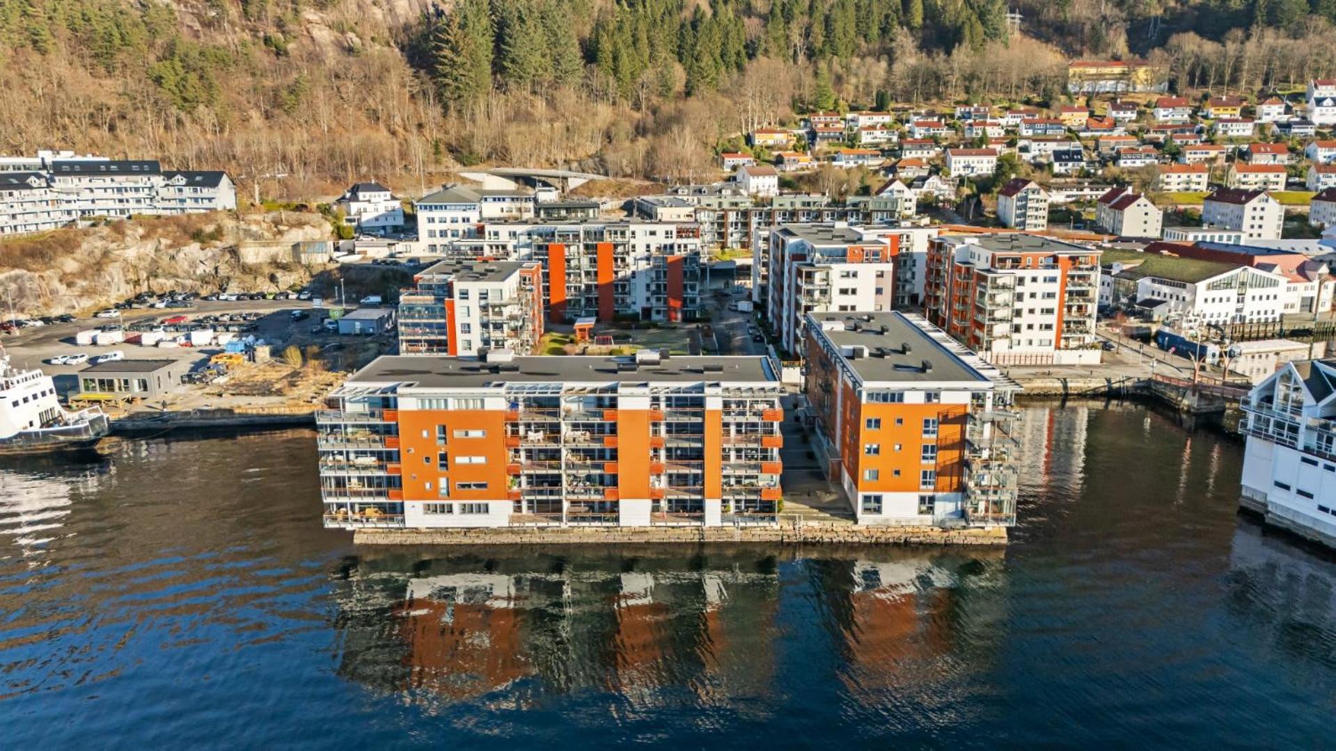Heimby - Parking - Balcony Apartment *